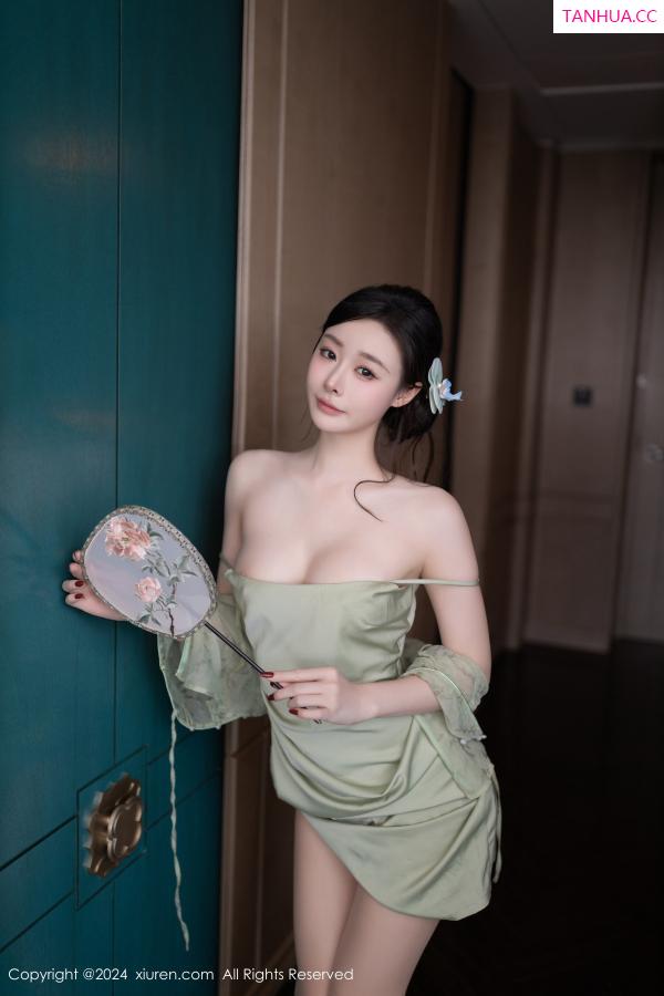 逗逗DouDou  [XiuRen]高清写真图 2024.09.06 No.9124 小逗逗 丝袜美腿第33张图片